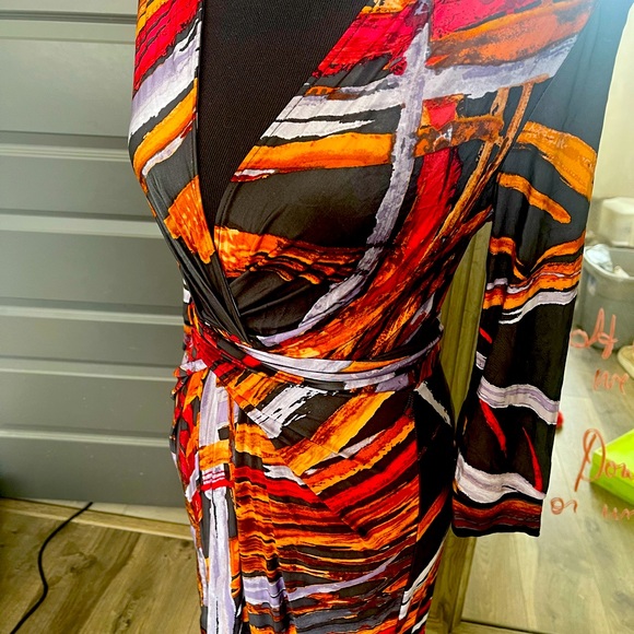 BCBG MaxAzria Very low plunging Sexy Faux Wrap Dress! Size Small - Picture 2 of 5